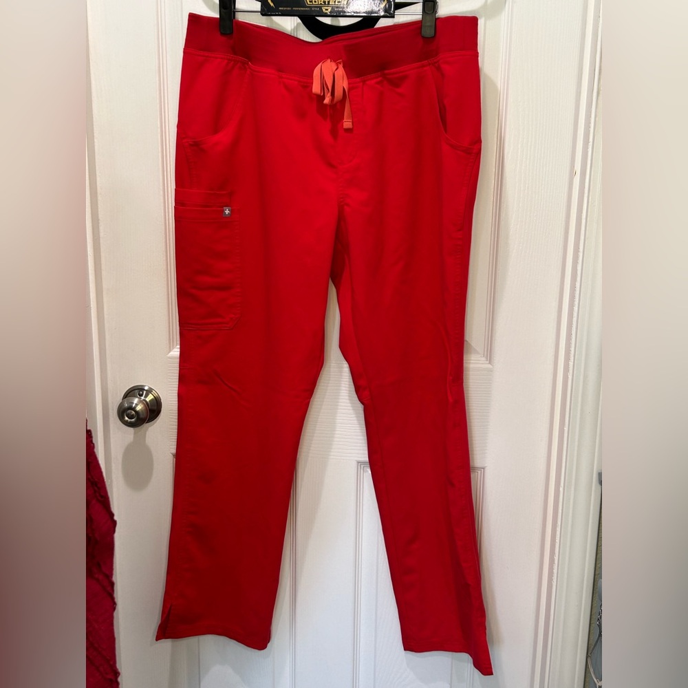 Figs Pop Red Kade Cargo Scrub Pants L
